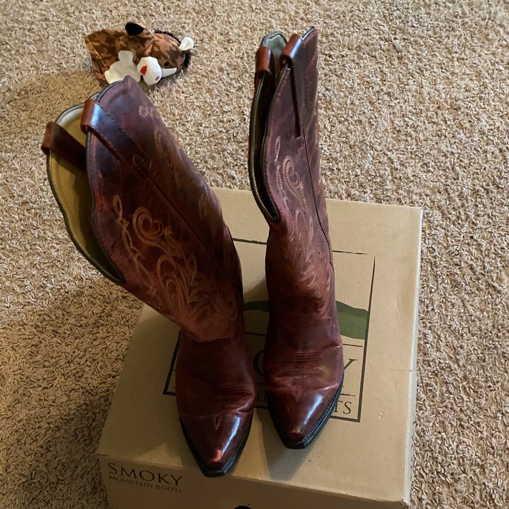 Red boots. Smokey Mountain Boots